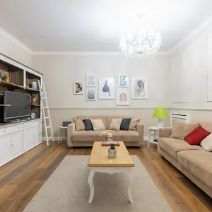 Charming With Patio A Few Steps From Colosseum , Rome Italy